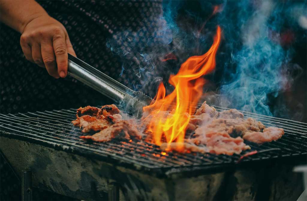 How To Throw The Perfect BBQ This Summer
