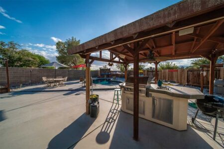 How to Create the Perfect Outdoor Space for Gatherings