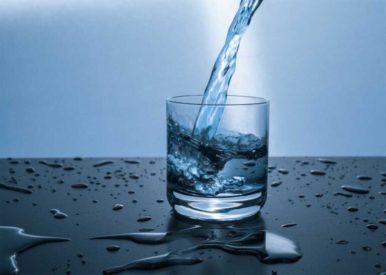 How to Stay Hydrated When You're Busy All Day