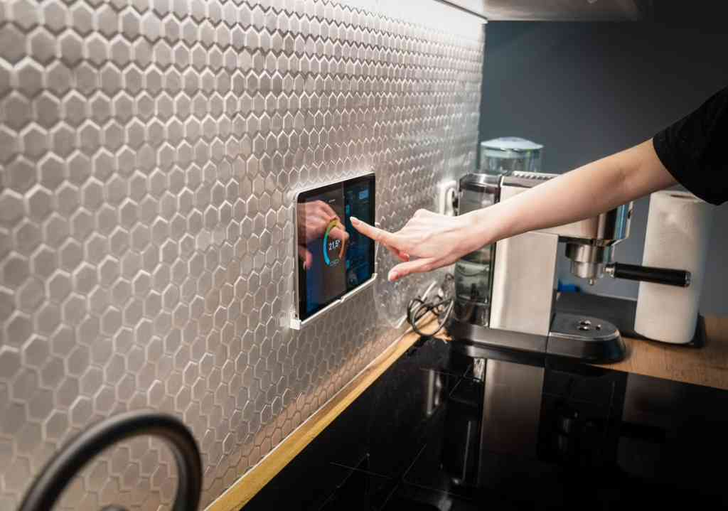 Smart Home Features That Help Simplify Daily Life Smart Home Features That Make Everyday Life Easier